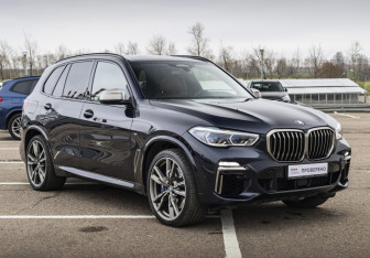 Подержанный автомобиль BMW X5 2018 года (4 фото)