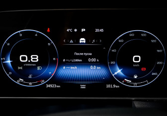 Подержанный автомобиль Hongqi HS5 2024 года (11 фото)