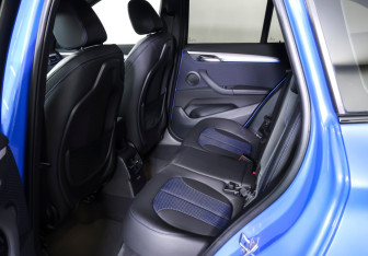 Подержанный автомобиль BMW X1 2020 года (12 фото)