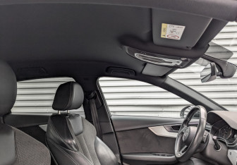 Подержанный автомобиль Audi A4 Sedan 2017 года (23 фото)