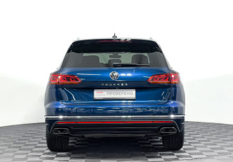 Подержанный автомобиль Volkswagen Touareg 2022 года (6 фото)