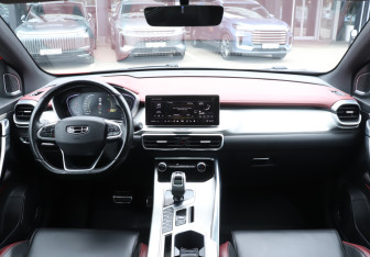 Подержанный автомобиль Geely Coolray 2020 года (12 фото)