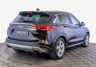 Подержанный автомобиль Infiniti QX50 2021 года (5 фото)