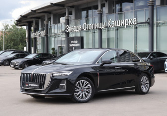Подержанный автомобиль Hongqi H5 2024 года (23 фото)