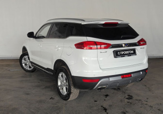 Подержанный автомобиль Geely Atlas 2018 года (4 фото)