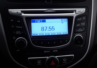 Подержанный автомобиль Hyundai Solaris Hatchback 2011 года (13 фото)