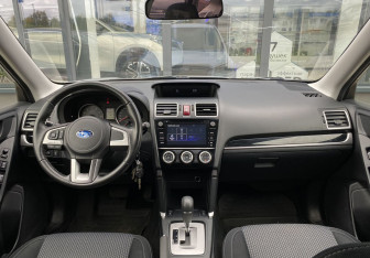 Подержанный автомобиль Subaru Forester Suv 2018 года (10 фото)