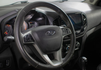 Подержанный автомобиль LADA (ВАЗ) XRAY 2020 года (13 фото)