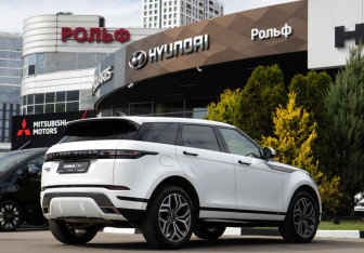Подержанный автомобиль Land Rover Range Rover Evoque 2020 года (4 фото)
