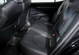 Подержанный автомобиль Toyota Camry Sedan 2019 года (12 фото)