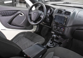 Подержанный автомобиль LADA (ВАЗ) Granta Wagon 2019 года (10 фото)