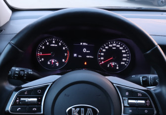 Подержанный автомобиль Kia Cerato Sedan 2021 года (11 фото)