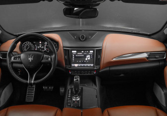 Подержанный автомобиль Maserati Levante 2021 года (14 фото)