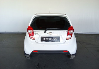 Подержанный автомобиль Chevrolet Spark 2014 года (5 фото)