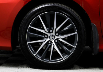 Подержанный автомобиль Toyota Camry Sedan 2021 года (8 фото)