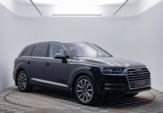 Подержанный автомобиль Audi Q7 2015 года (3 фото)