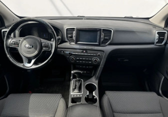 Подержанный автомобиль Kia Sportage 2017 года (9 фото)