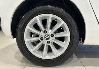 Подержанный автомобиль Citroen C3 Picasso 2012 года (10 фото)