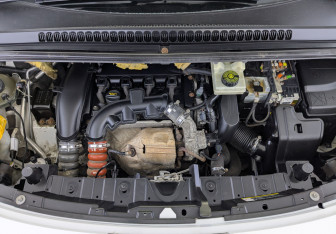 Подержанный автомобиль Peugeot 3008 2013 года (9 фото)