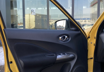 Подержанный автомобиль Nissan Juke 2017 года (17 фото)