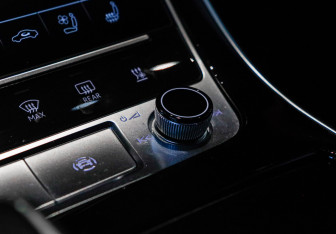 Подержанный автомобиль Audi Q8 2019 года (38 фото)