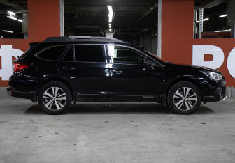 Подержанный автомобиль Subaru Outback Wagon 2018 года (4 фото)