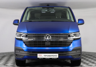 Подержанный автомобиль Volkswagen Caravelle 2020 года (2 фото)