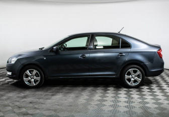 Подержанный автомобиль Skoda Rapid Liftback 2016 года (8 фото)