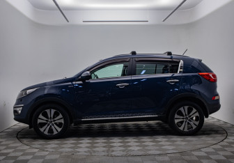 Подержанный автомобиль Kia Sportage 2011 года (8 фото)