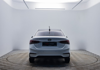 Подержанный автомобиль Hyundai Solaris Sedan 2019 года (6 фото)