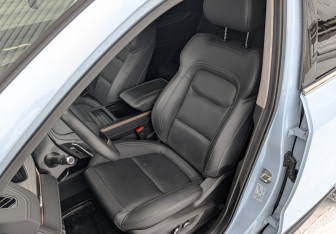 Подержанный автомобиль Exeed LX 2023 года (20 фото)