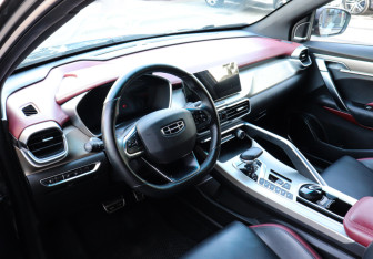 Подержанный автомобиль Geely Coolray 2023 года (7 фото)