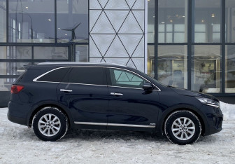 Подержанный автомобиль Kia Sorento 2018 года (4 фото)