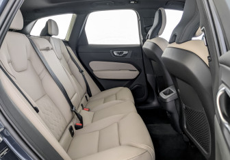 Новый Volvo XC60 2025 (12 фото)