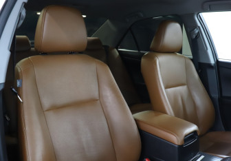 Подержанный автомобиль Toyota Camry Sedan 2017 года (16 фото)