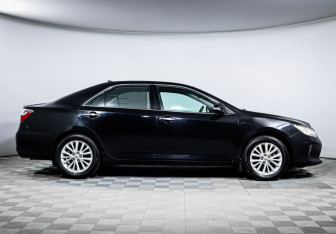Подержанный автомобиль Toyota Camry Sedan 2015 года (4 фото)