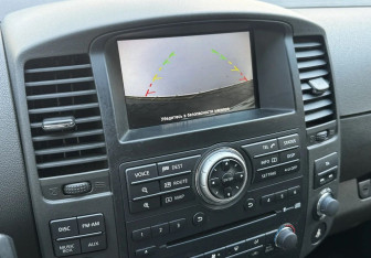 Подержанный автомобиль Nissan Pathfinder 2013 года (12 фото)