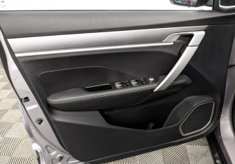 Подержанный автомобиль Geely Coolray 2023 года (18 фото)