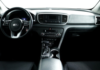 Подержанный автомобиль Kia Sportage 2019 года (9 фото)