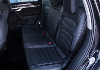 Подержанный автомобиль Volkswagen Touareg 2020 года (14 фото)