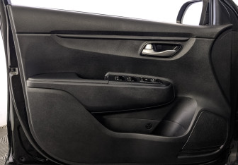 Подержанный автомобиль Kia Rio Sedan 2019 года (19 фото)