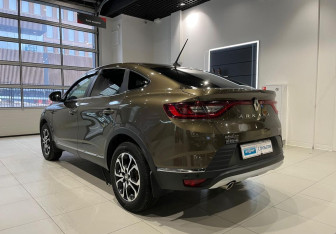 Подержанный автомобиль Renault Arkana 2019 года (7 фото)