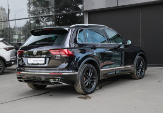 Подержанный автомобиль Volkswagen Tiguan 2019 года (4 фото)