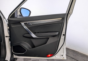 Подержанный автомобиль Geely Atlas Pro 2023 года (24 фото)