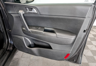 Подержанный автомобиль Kia Sportage 2018 года (24 фото)