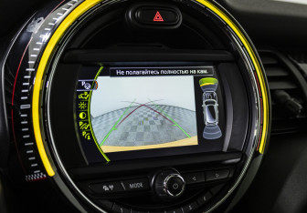 Подержанный автомобиль MINI Hatch 2017 года (14 фото)