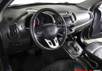 Подержанный автомобиль Kia Sportage 2011 года (9 фото)