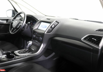 Подержанный автомобиль Ford S-MAX 2015 года (5 фото)