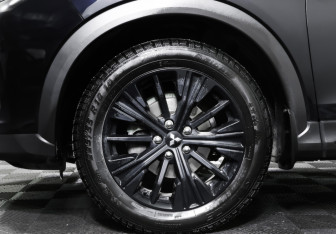 Подержанный автомобиль Mitsubishi Eclipse Cross 2019 года (26 фото)