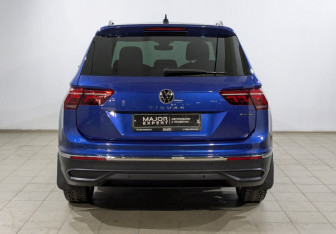 Подержанный автомобиль Volkswagen Tiguan 2021 года (16 фото)